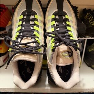 Nike Air Max 95 - Black and Lime